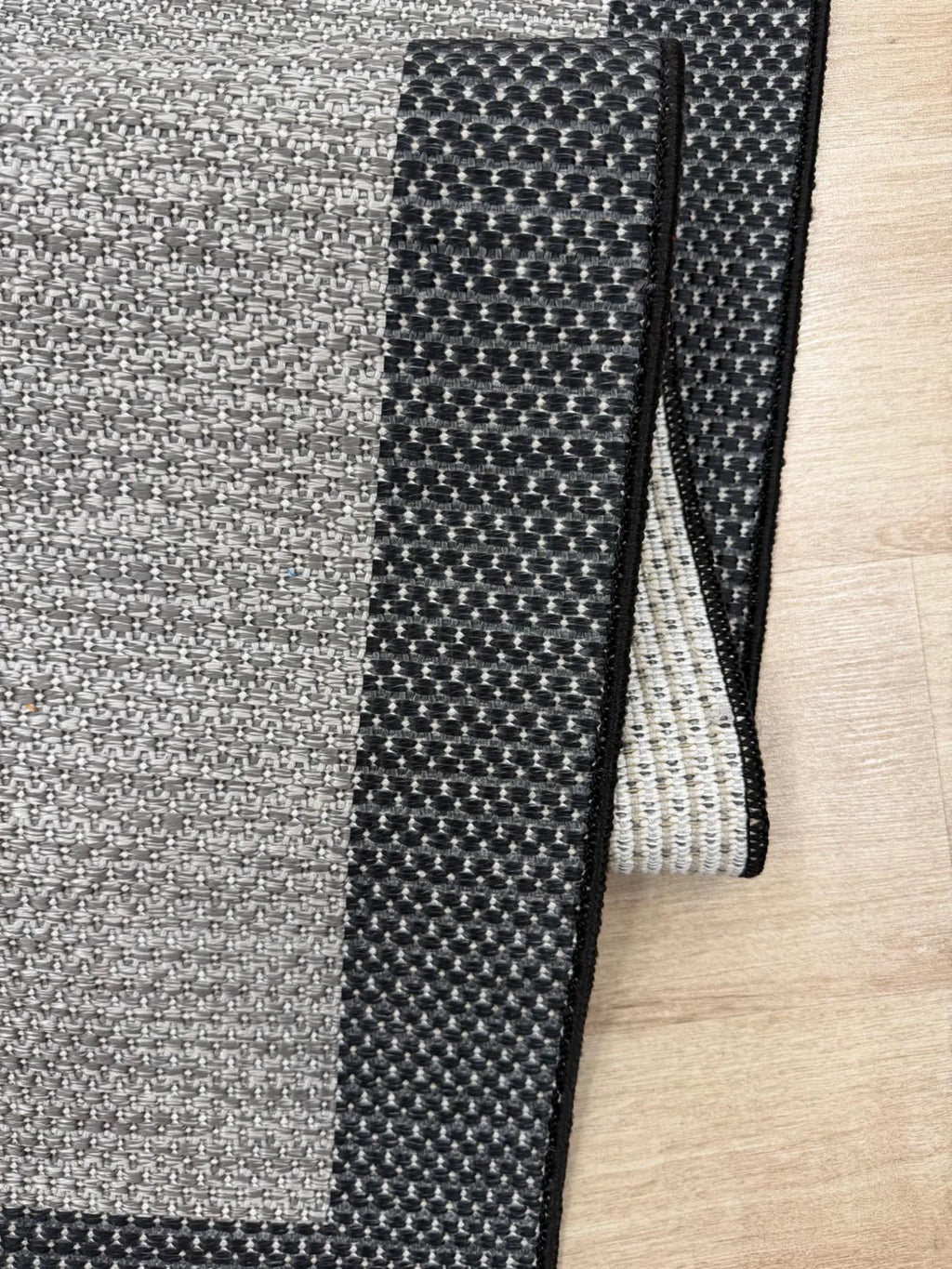 siyah sisal halı doku detayı makine dokuma