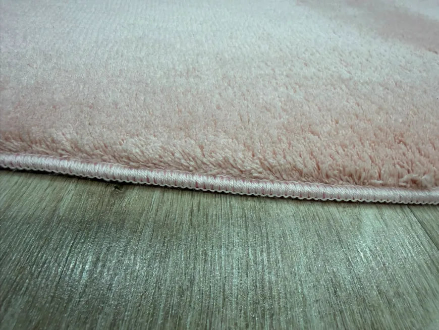 Rengini ve formunu korumaya yardımcı yıkanabilir Amorf Puffy halı
